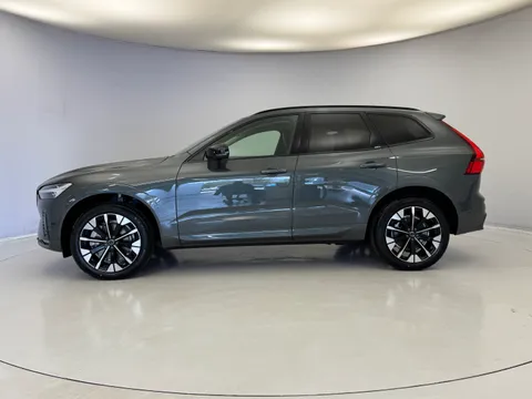 DU26YTP Volvo XC60 2.0 B5P Plus Pro Dark 5dr AWD Geartronic Thumbnail #2