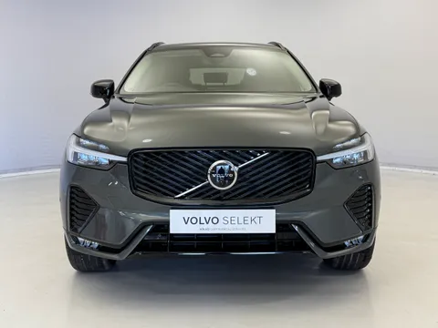 DU26YTP Volvo XC60 2.0 B5P Plus Pro Dark 5dr AWD Geartronic Thumbnail #3