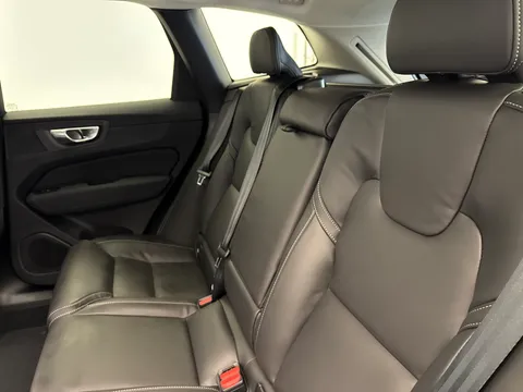 DU26YTP Volvo XC60 2.0 B5P Plus Pro Dark 5dr AWD Geartronic Thumbnail #23