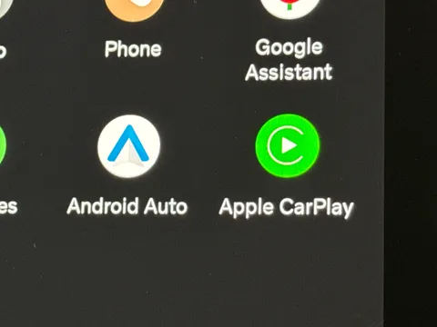 DU26YTP Volvo XC60 2.0 B5P Plus Pro Dark 5dr AWD Geartronic Thumbnail #28