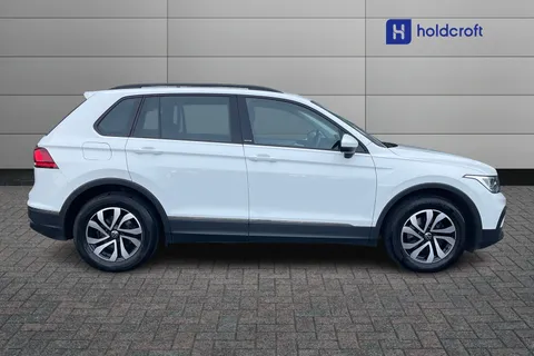 DU22EYF Volkswagen Tiguan 1.5 TSI 150 Active 5dr DSG Thumbnail #6