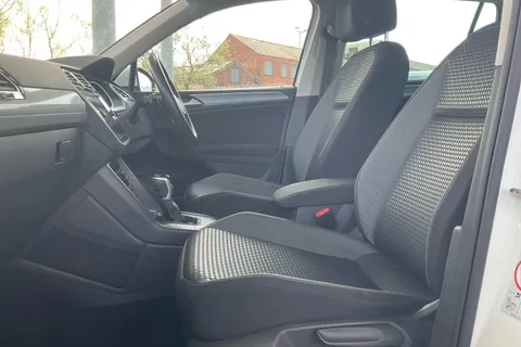 DU22EYF Volkswagen Tiguan 1.5 TSI 150 Active 5dr DSG Thumbnail #13