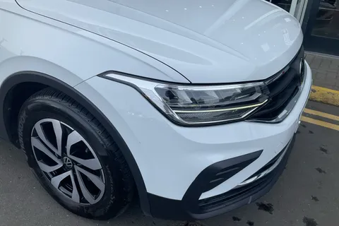 DU22EYF Volkswagen Tiguan 1.5 TSI 150 Active 5dr DSG Thumbnail #15