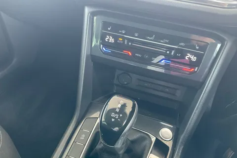 DU22EYF Volkswagen Tiguan 1.5 TSI 150 Active 5dr DSG Thumbnail #18