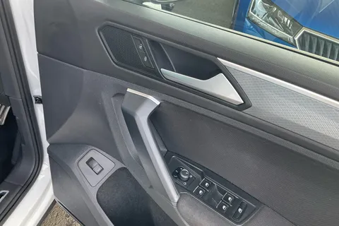 DU22EYF Volkswagen Tiguan 1.5 TSI 150 Active 5dr DSG Thumbnail #23