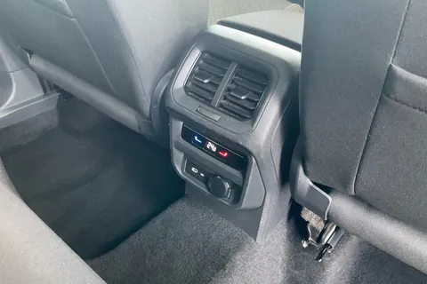 DU22EYF Volkswagen Tiguan 1.5 TSI 150 Active 5dr DSG Thumbnail #24