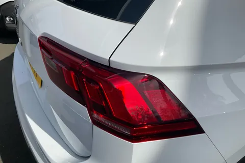 DU22EYF Volkswagen Tiguan 1.5 TSI 150 Active 5dr DSG Thumbnail #39