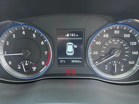 15 of 44 for HYUNDAI KONA 1.0T GDi Blue Drive SE 5dr