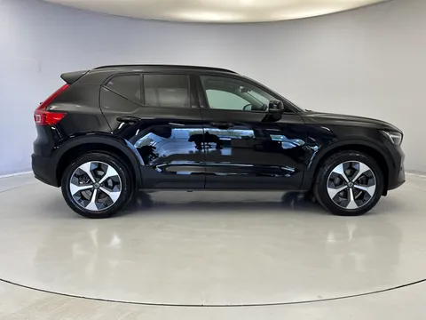 LV73OJH Volvo XC40 2.0 B4P Ultimate Dark 5dr Auto Thumbnail #4