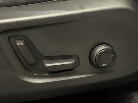 LV73OJH Volvo XC40 2.0 B4P Ultimate Dark 5dr Auto Thumbnail #22