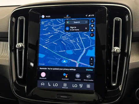 LV73OJH Volvo XC40 2.0 B4P Ultimate Dark 5dr Auto Thumbnail #26