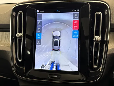 LV73OJH Volvo XC40 2.0 B4P Ultimate Dark 5dr Auto Thumbnail #27