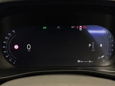 LV73OJH Volvo XC40 2.0 B4P Ultimate Dark 5dr Auto Thumbnail #32