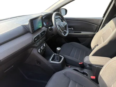 3 of 15 for DACIA JOGGER 1.0 TCe Extreme SE 5dr