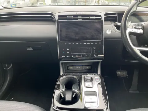 DU21EWA Hyundai Tucson 1.6 TGDi Hybrid 230 Ultimate 5dr 2WD Auto Thumbnail #14