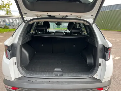 DU21EWA Hyundai Tucson 1.6 TGDi Hybrid 230 Ultimate 5dr 2WD Auto Thumbnail #17