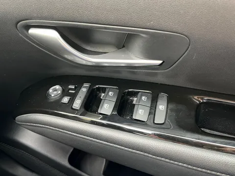 DU21EWA Hyundai Tucson 1.6 TGDi Hybrid 230 Ultimate 5dr 2WD Auto Thumbnail #18