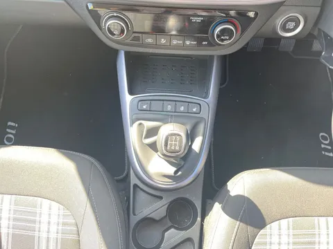 MV75VTY Hyundai i10 1.2 [79] Premium 5dr [Nav] Thumbnail #17