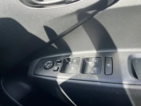 MV75VTY Hyundai i10 1.2 [79] Premium 5dr [Nav] Thumbnail #23