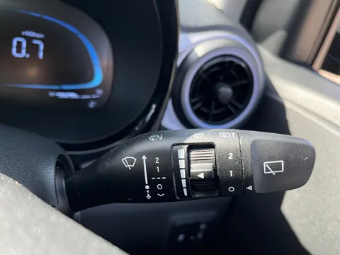 MV75VTY Hyundai i10 1.2 [79] Premium 5dr [Nav] Thumbnail #26