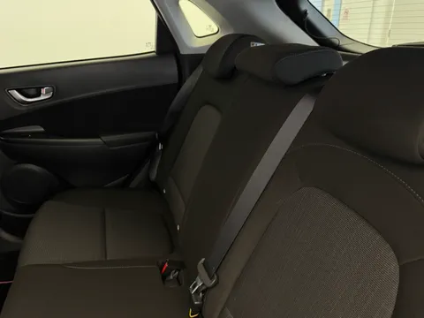 DN23OTC Hyundai Kona 1.6 GDi Hybrid Premium 5dr DCT Thumbnail #11