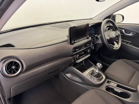 DN23OTC Hyundai Kona 1.6 GDi Hybrid Premium 5dr DCT Thumbnail #12