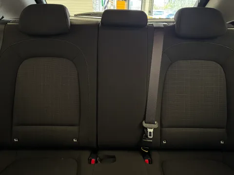 DN23OTC Hyundai Kona 1.6 GDi Hybrid Premium 5dr DCT Thumbnail #16