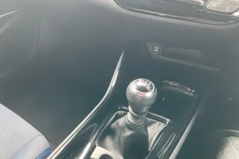 WV67ZZM Toyota C-HR 1.2T Dynamic 5dr Thumbnail #16