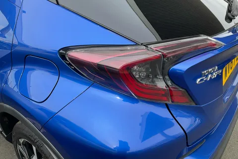 WV67ZZM Toyota C-HR 1.2T Dynamic 5dr Thumbnail #34