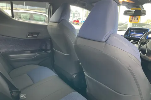 WV67ZZM Toyota C-HR 1.2T Dynamic 5dr Thumbnail #39