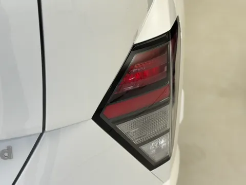 EF25LZN Hyundai Kona 1.6 Hybrid 129 N Line 5dr DCT Thumbnail #31