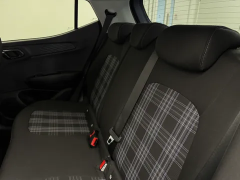 EX25BVJ Hyundai i10 1.0 [63] Premium 5dr Auto [Nav] Thumbnail #11