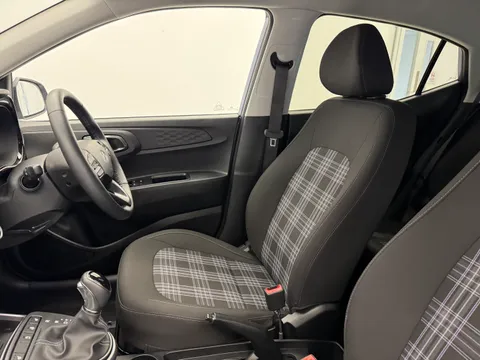 EX25BVJ Hyundai i10 1.0 [63] Premium 5dr Auto [Nav] Thumbnail #13