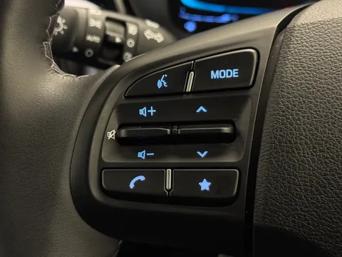 EX25BVJ Hyundai i10 1.0 [63] Premium 5dr Auto [Nav] Thumbnail #20