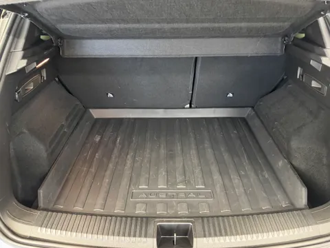 BN75TJY Renault Austral E-Tech Full Hybrid Techno Esprit Alpine 5dr Auto Thumbnail #9