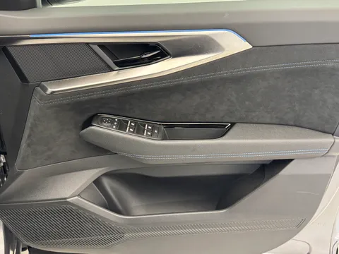 BN75TJY Renault Austral E-Tech Full Hybrid Techno Esprit Alpine 5dr Auto Thumbnail #17