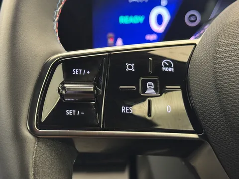 BN75TJY Renault Austral E-Tech Full Hybrid Techno Esprit Alpine 5dr Auto Thumbnail #22