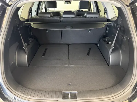 10 of 43 for Hyundai Santa Fe 1.6 TGDi Plug-in Hybrid Premium 5dr 4WD Auto