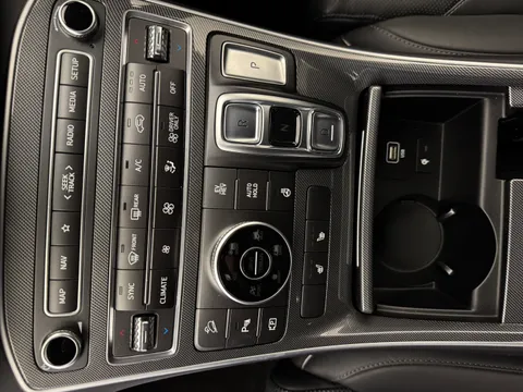 20 of 43 for Hyundai Santa Fe 1.6 TGDi Plug-in Hybrid Premium 5dr 4WD Auto