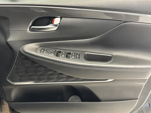 22 of 43 for Hyundai Santa Fe 1.6 TGDi Plug-in Hybrid Premium 5dr 4WD Auto