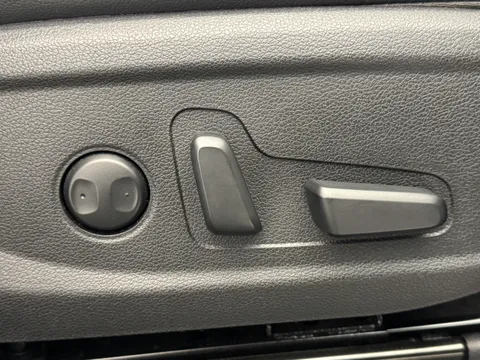 24 of 43 for Hyundai Santa Fe 1.6 TGDi Plug-in Hybrid Premium 5dr 4WD Auto