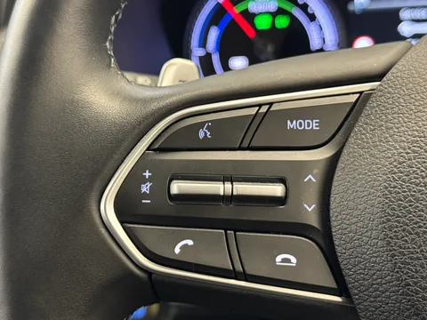 26 of 43 for Hyundai Santa Fe 1.6 TGDi Plug-in Hybrid Premium 5dr 4WD Auto