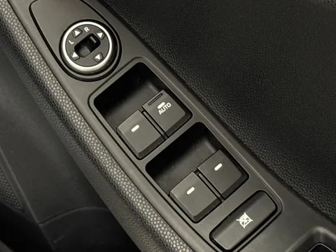 DX20YYM Hyundai i20 1.2 MPi Play 5dr Thumbnail #18