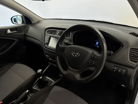 DX20YYM Hyundai i20 1.2 MPi Play 5dr Thumbnail #19