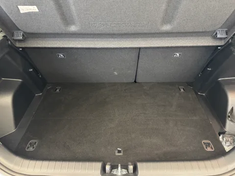 EA25YRT Hyundai i20 1.0T GDi Premium 5dr DCT Thumbnail #10