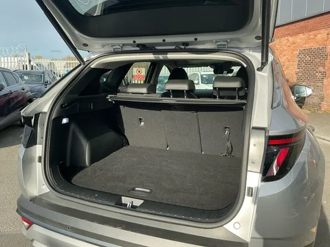 DY74BYX Hyundai Tucson 1.6T Hybrid Ultimate 5dr Auto Thumbnail #14