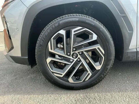 DY74BYX Hyundai Tucson 1.6T Hybrid Ultimate 5dr Auto Thumbnail #15