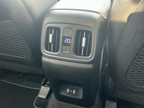 DY74BYX Hyundai Tucson 1.6T Hybrid Ultimate 5dr Auto Thumbnail #20