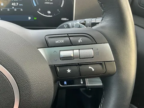 DY74BYX Hyundai Tucson 1.6T Hybrid Ultimate 5dr Auto Thumbnail #27