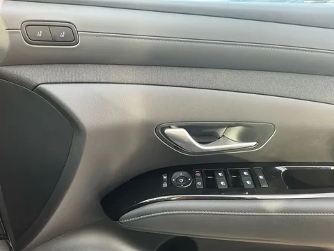DY74BYX Hyundai Tucson 1.6T Hybrid Ultimate 5dr Auto Thumbnail #28